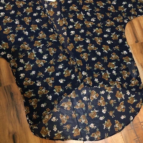 Navy Flowery Sheer Kimono - Picture 2 of 3